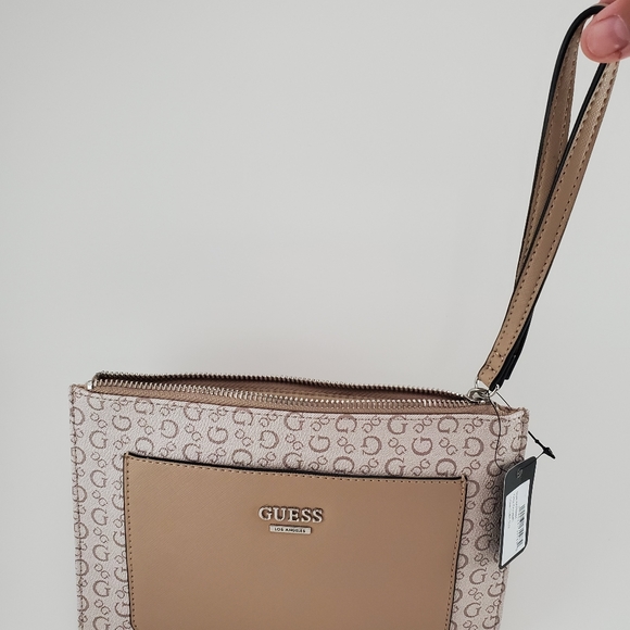 NWT Guess wristlet - Picture 7 of 9